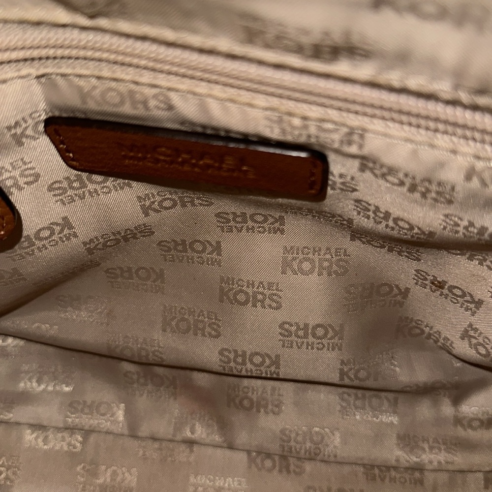 Michael Kors MARGO Leather Messenger Crossbody Bag Brown - Picture 12 of 13
